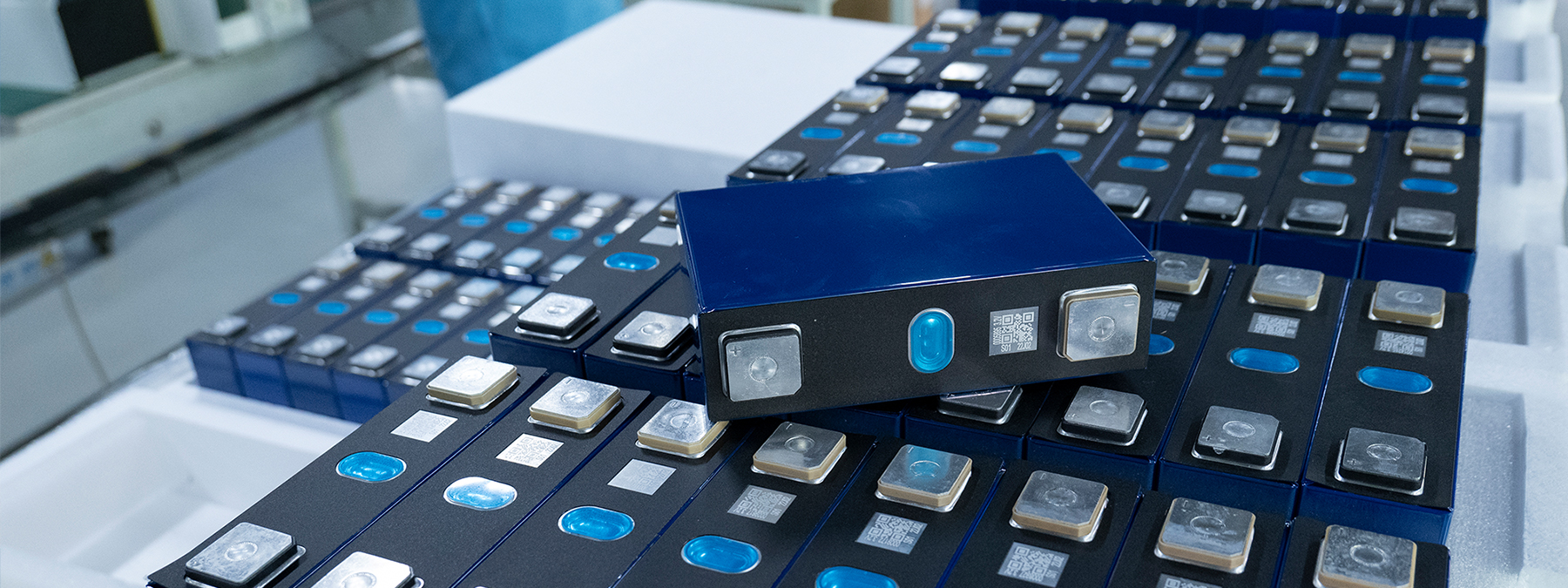 Batteries for HT infinitepower commercial energy storage solutions